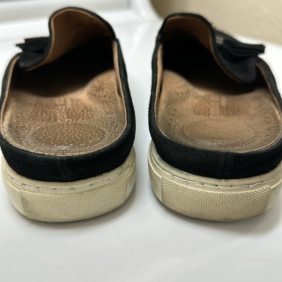 Gentle Souls by Kenneth Cole Rory Slip on Mule with Tassel Women's Sneaker - Picture 11 of 13